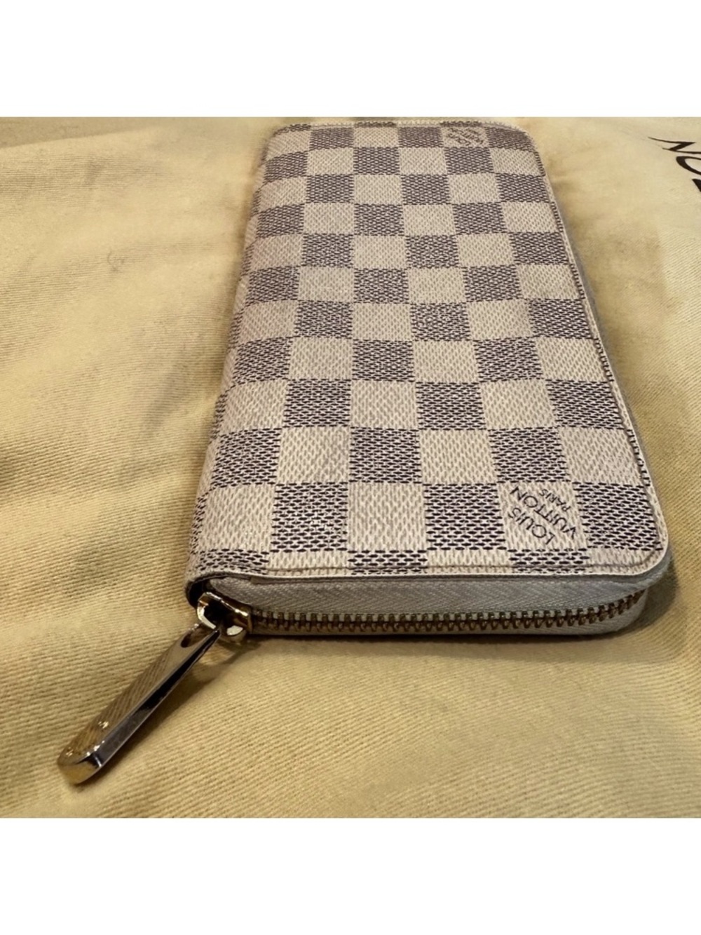 Louis Vuitton Damier Azur Zip-Around Wallet - Cream & Tan- matching purse listed - Picture 3 of 10